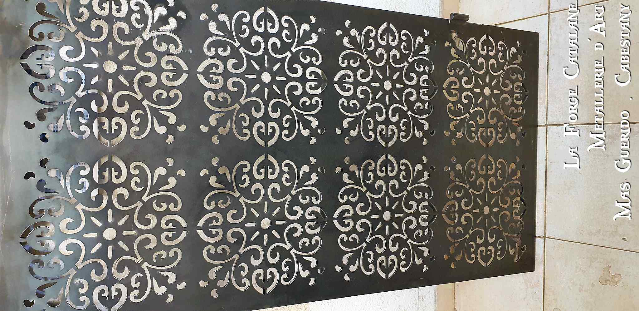 porte de trappe en decoupe laser forge catalane.jpg